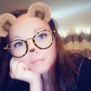 Meet your Posher, Pamela